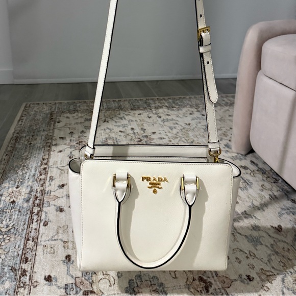Prada SAFFIANO LEATHER HANDBAG - authentic - Picture 7 of 12